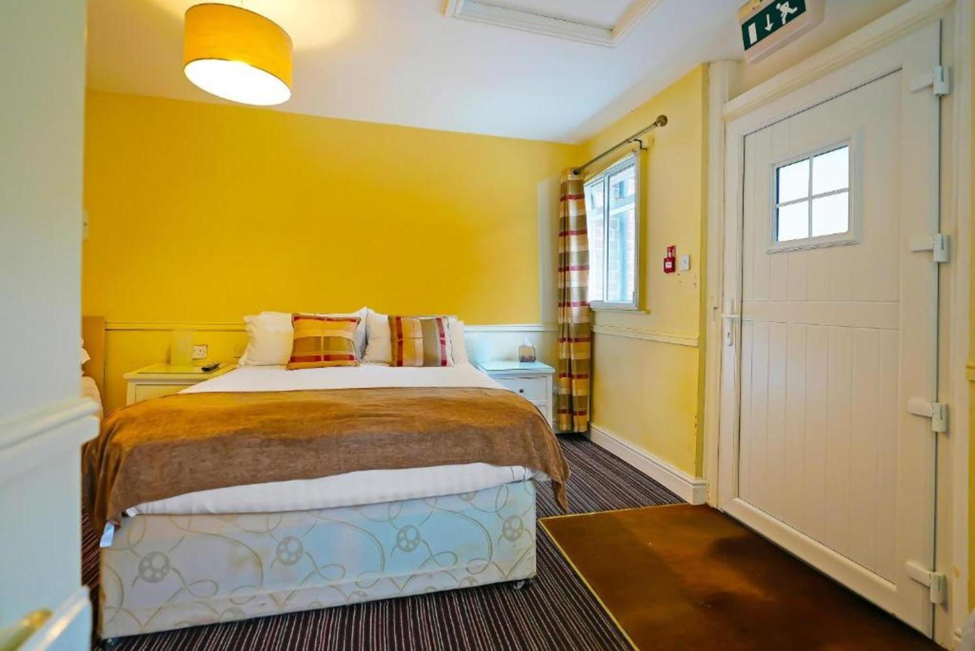 Oyo The White Horse, Ripon North Yorkshire Hotel Eksteriør billede